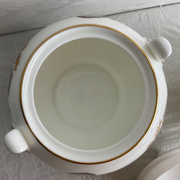 Wedgwood Bone China Lichfield Pattern Vintage Covered Sugar & Creamer Set - Picture 5 of 9